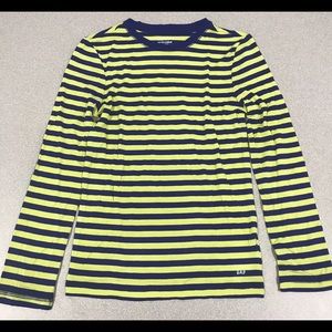 Gap Kids Small Medium Maximum Heat Crew Neck